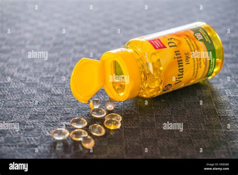 Vitamin d3 tablets hi-res stock photography and images - Alamy