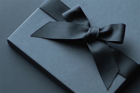 How to Wrap a Box With Ribbon – Transpero