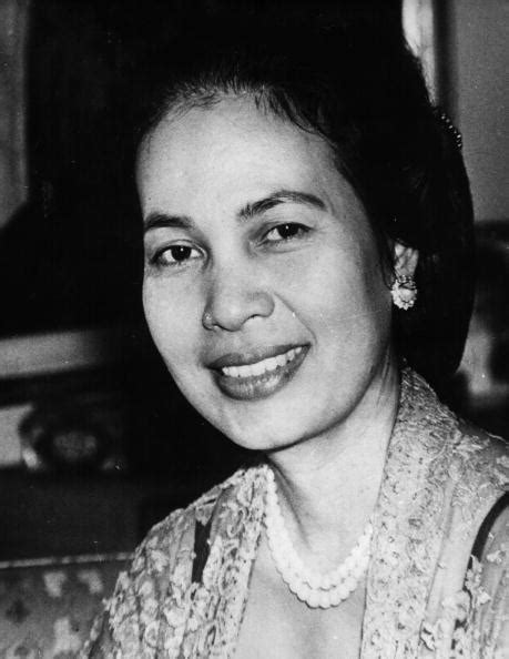 Indonesia Zaman Doeloe: Hartini, isteri Soekarno yang keempat, di tahun ...