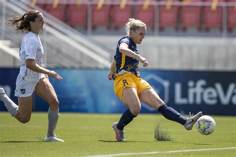 Amy Rodriguez goal lifts Utah Royals FC over Sky Blue FC in NWSL Challenge Cup - Deseret News