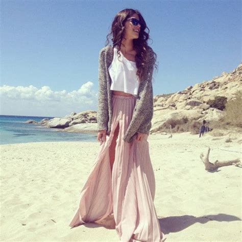 16 Best Beach Party Outfit Ideas for Women- Beach Style Look