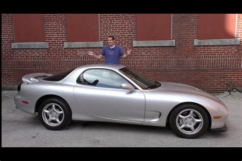 Here's Why the 1990s Mazda RX-7 "FD" Is a Great Investment - Autotrader