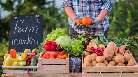 8 Tips for Standing Out at the Farmer's Market and Sell More Stuff