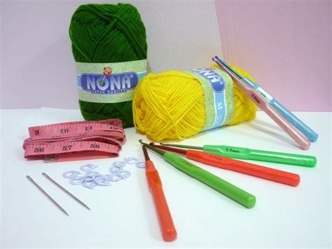 Fun Crochet Tools: 5 in 1 Crochet Kit