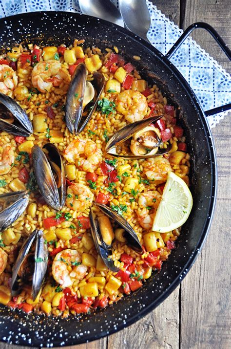 Authentic Spanish Seafood Paella Recipe - Spain on a Fork