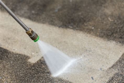 10 Pressure Washer Safety Tips for Beginners in 2021 - House Grail