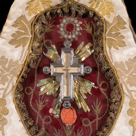 18th Century RELIQUARY, RELIC OF THE TRUE CROSS | RELICS