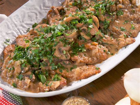 Veal Scaloppine with Mushroom Marsala Sauce | Recipe | Veal recipes ...