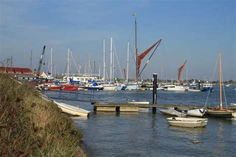 Heybridge Basin: The stunning Essex walk lined with pleasure boats and ...