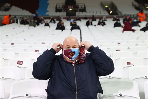 Premier League: Fans return to the London Stadium for West Ham vs ...