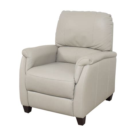 51% OFF - Raymour & Flanigan Raymour & Flanigan Harmony Recliner / Chairs