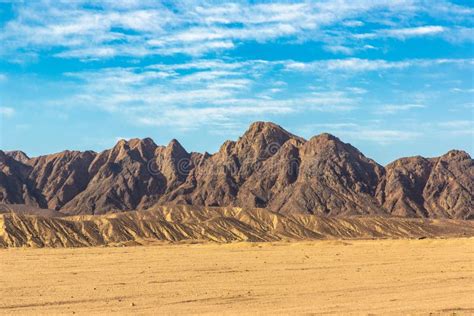 Sahara desert in Egypt stock image. Image of cloud, environment - 260150905