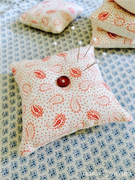 Pin Cushion (Tutorial) | Diy pin cushion easy, Pin cushions patterns ...