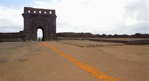 Rajgad Fort Trek: Rajgad Trek From Pune | AdventuRush