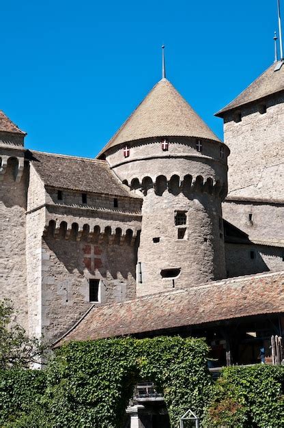 Premium Photo | Chillon castle