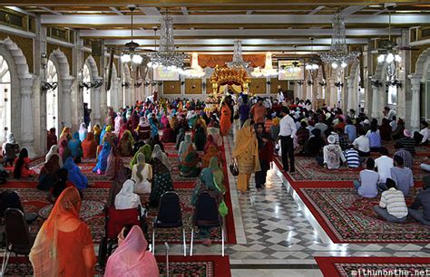 A Description of a Gurdwara Prayer Hall