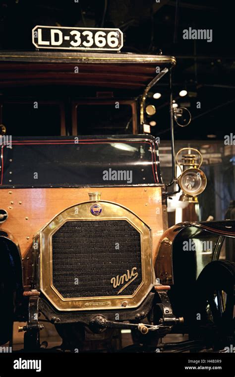 London, museum, vintage car, exhibition Stock Photo - Alamy