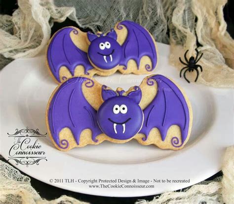 swirly Bat cookies~ By cookie connoisseur, #, purp… | Halloween cookies decorated, Halloween ...