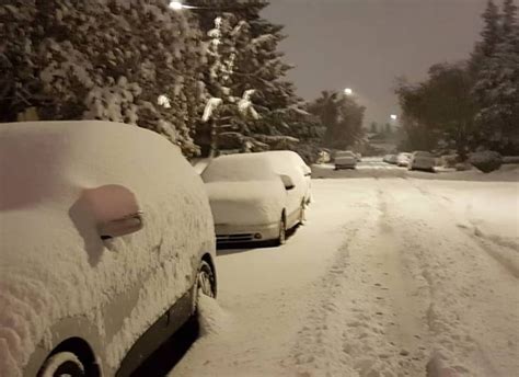 Record snowfall wallops Calgary in 1st storm of season | CBC News