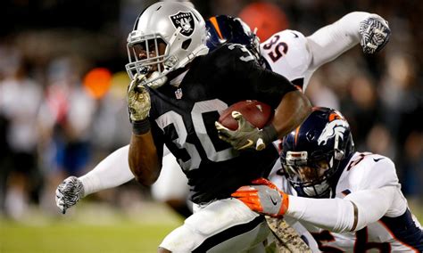 Oakland Raiders’ Lynch to Jalen Richard: ‘You’re taking too many hits’