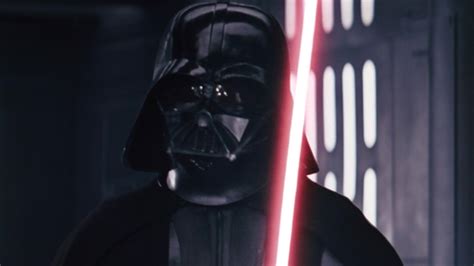 Star Wars: How Darth Vader's Costume Limited The Duel In A New Hope