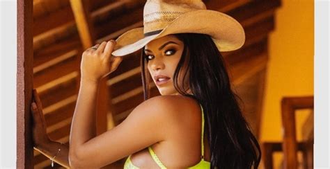 Suelyn Medeiros Wiki, Age, Peter Nygard Girlfriend, Family, Net Worth ...