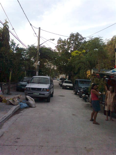 File:Road to barangay hall of barangay 198 pasay city.jpg - Philippines