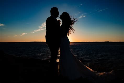 Silhouette sunset - photo by Stefy Hilmer Photography