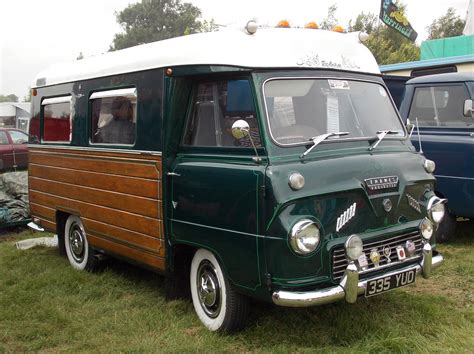 Ford thames 400e van