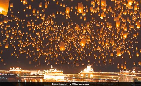 Many Shared This Pic Of Golden Temple On Diwali. It's Photoshopped