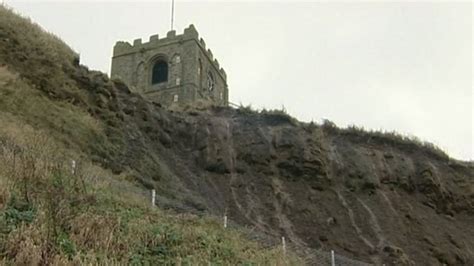 Whitby landslip exposes human bones at 'Dracula graveyard' - BBC News