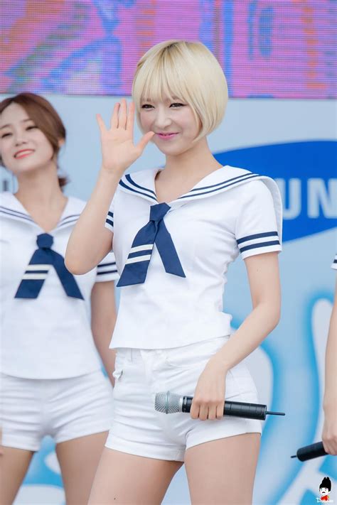 AOA ChoA Dance Performance, Kpop Girls, Stage, Korean, Hairstyles, Park ...