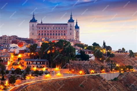 Free Photo | Morning view of alcazar of toledo