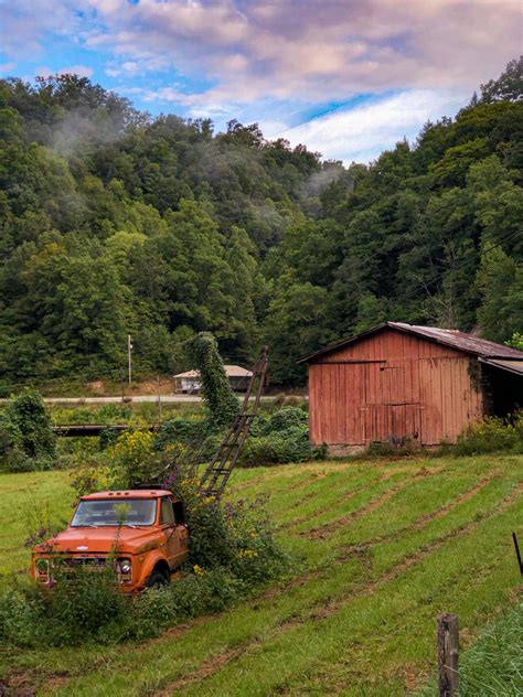 Roadtrip Views in Eastern Kentucky. The truck is being taken over by ...