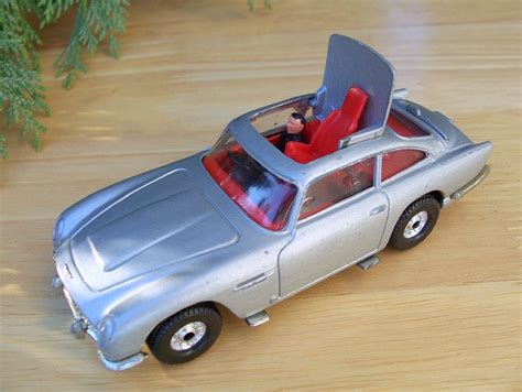 Diecast Aston Martin Db5 Model