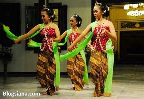 Tari Gambyong Berasal dari daerah Surakarta - Blogsiana.com