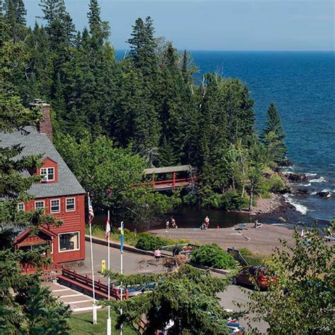 Lutsen Resorts, Hotels & Lodging | North Shore Visitor