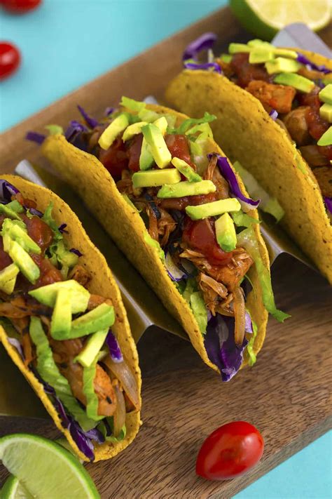 Vegan Jackfruit Tacos Recipe - Mind Over Munch