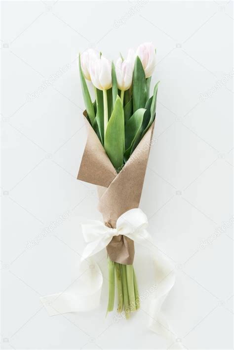 Light pink tulips bouquet — Stock Photo © IgorTishenko #150535676