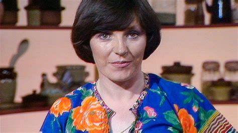 Delia Smith starts her cookery course by tackling eggs. (1978) Delia Smith, Bbc Two, Delias ...