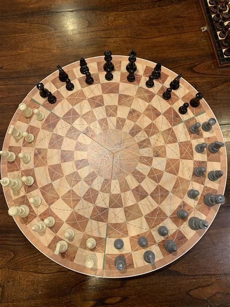 This 3 player chess board : r/mildlyinteresting