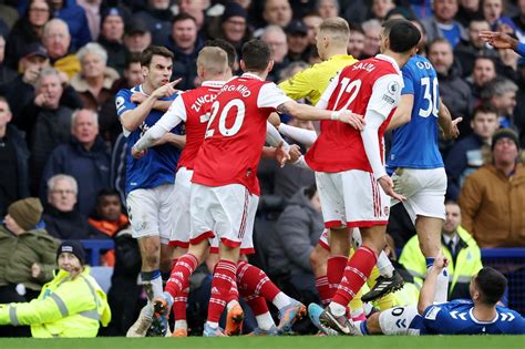 Who will be Arsenal's key men in the battle with Everton? - Just ...