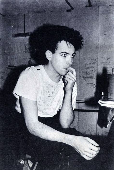 Robert Smith | Robert smith the cure, Robert smith, Robert smith young