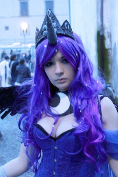 Princess Luna cosplay - MLP FIM | Princess luna cosplay, Luna cosplay, Princess luna