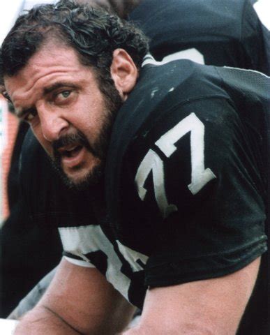 LYLE ALZADO OAKLAND RAIDERS 8X10 SPORTS ACTION PHOTO (24) | Oakland Raiders