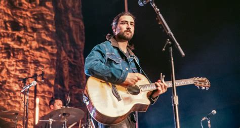 Noah Kahan at House of Blues in Dallas, TX - Loud Hailer Magazine