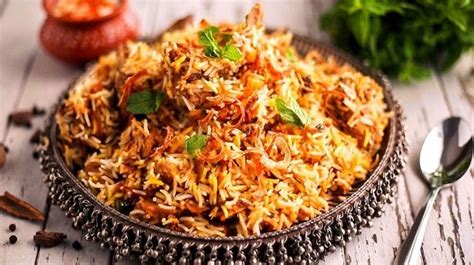 Pakistani Biryani Goes Viral in Morocco! - Lens