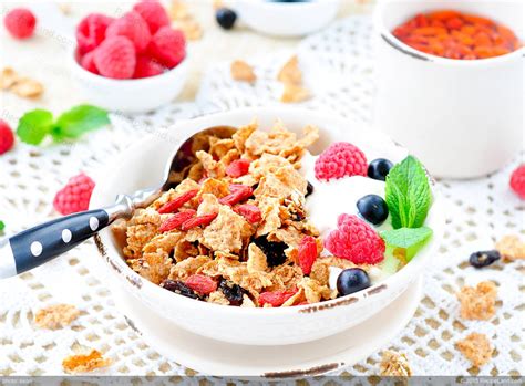 Granola with Fresh Fruit Recipe