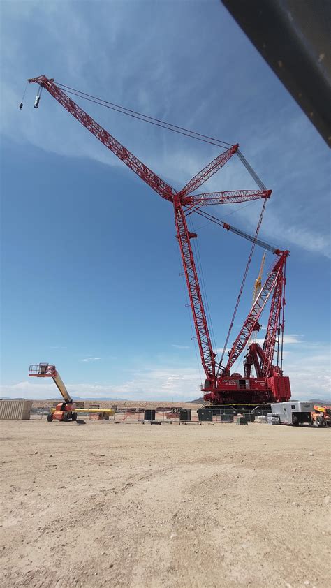 Manitowoc 31000 : r/cranes