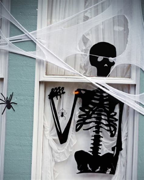 The 33 Best Halloween Window Decorations for 2022